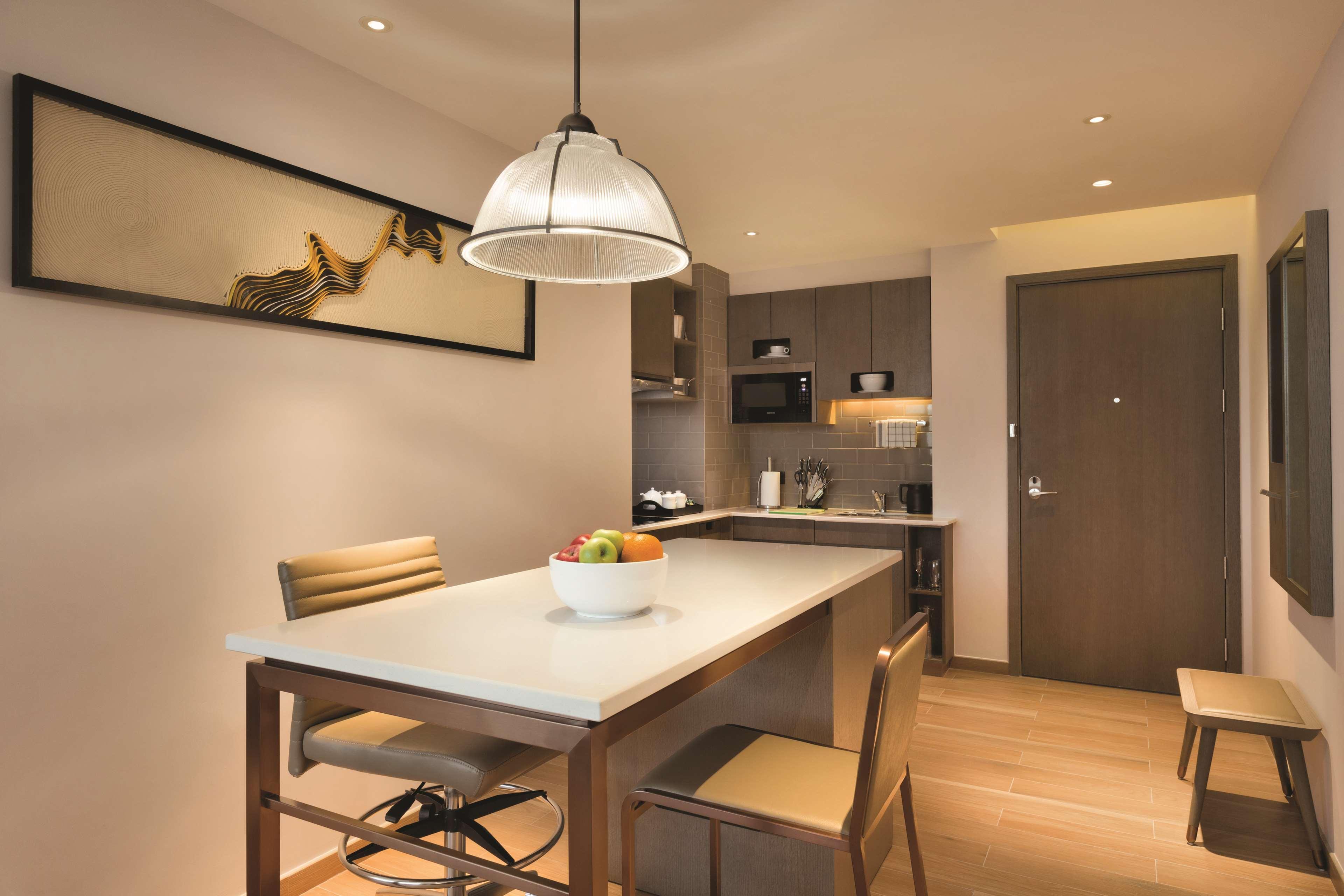 Отель Hyatt House Yinchuan Yuecaicheng Экстерьер фото