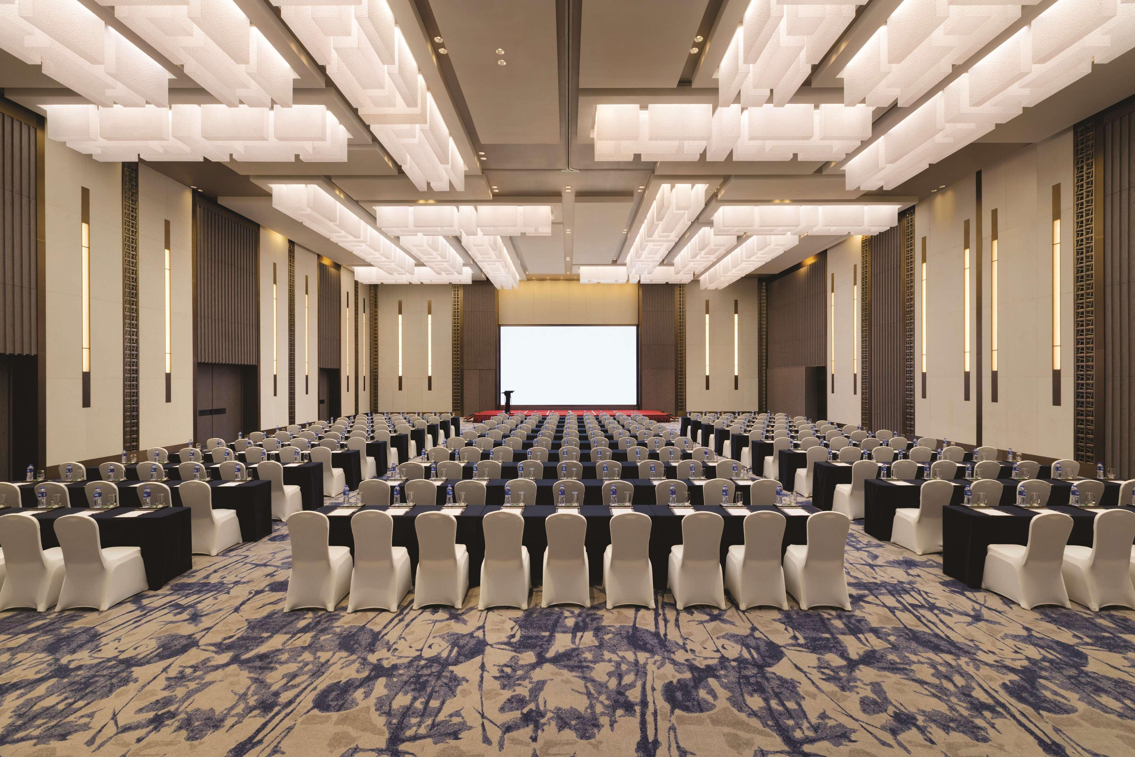 Отель Hyatt House Yinchuan Yuecaicheng Экстерьер фото