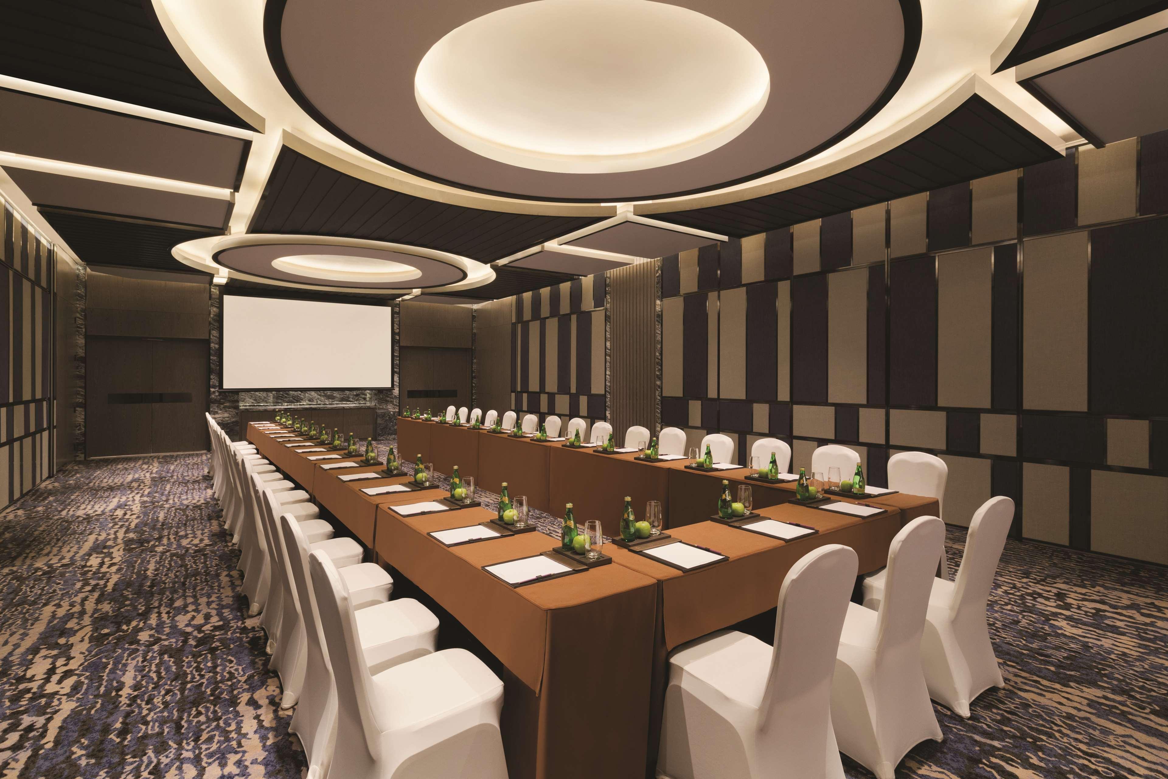 Отель Hyatt House Yinchuan Yuecaicheng Экстерьер фото