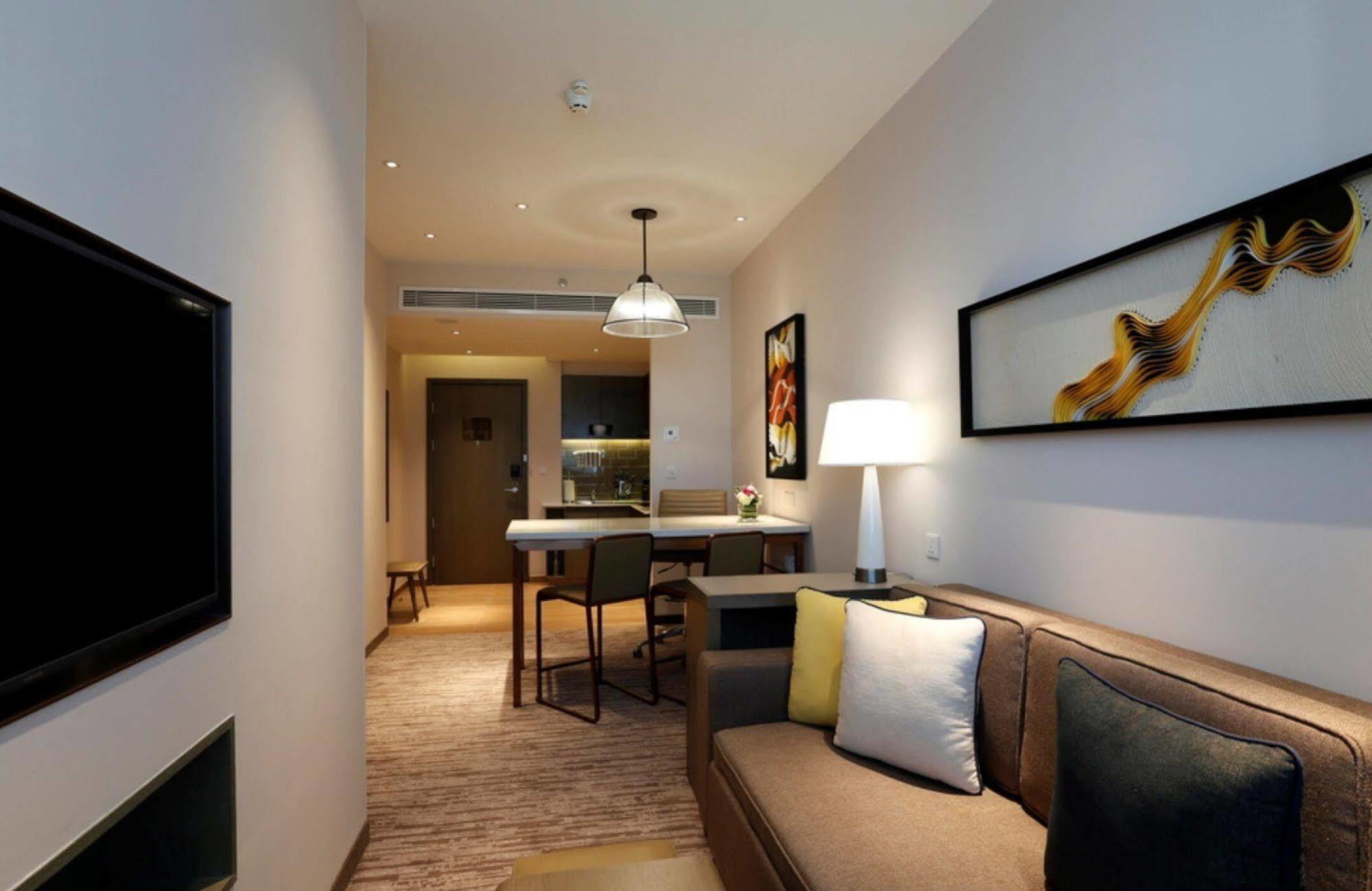 Отель Hyatt House Yinchuan Yuecaicheng Экстерьер фото