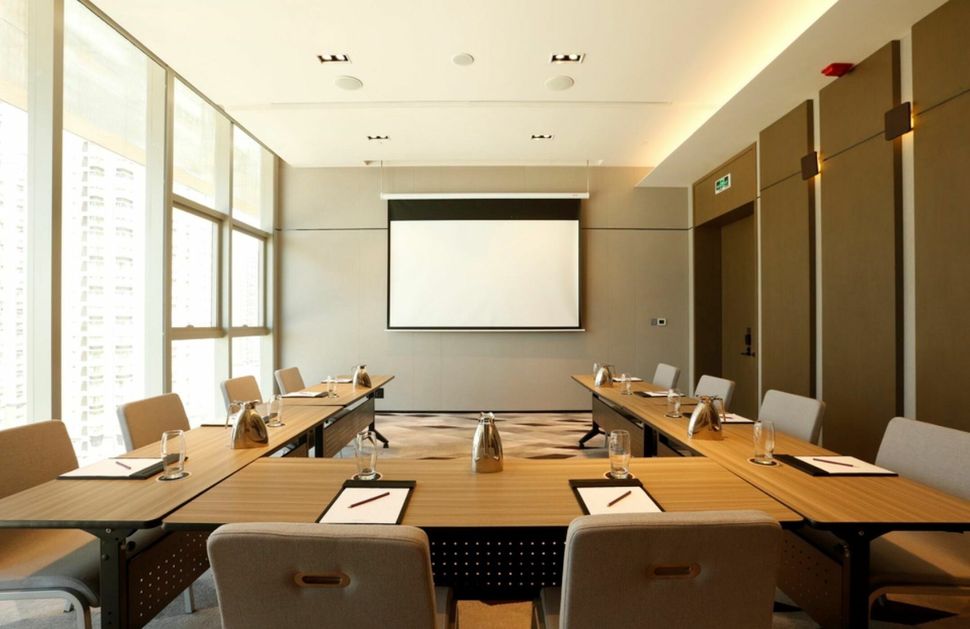 Отель Hyatt House Yinchuan Yuecaicheng Экстерьер фото
